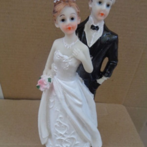 пластмасови младоженци